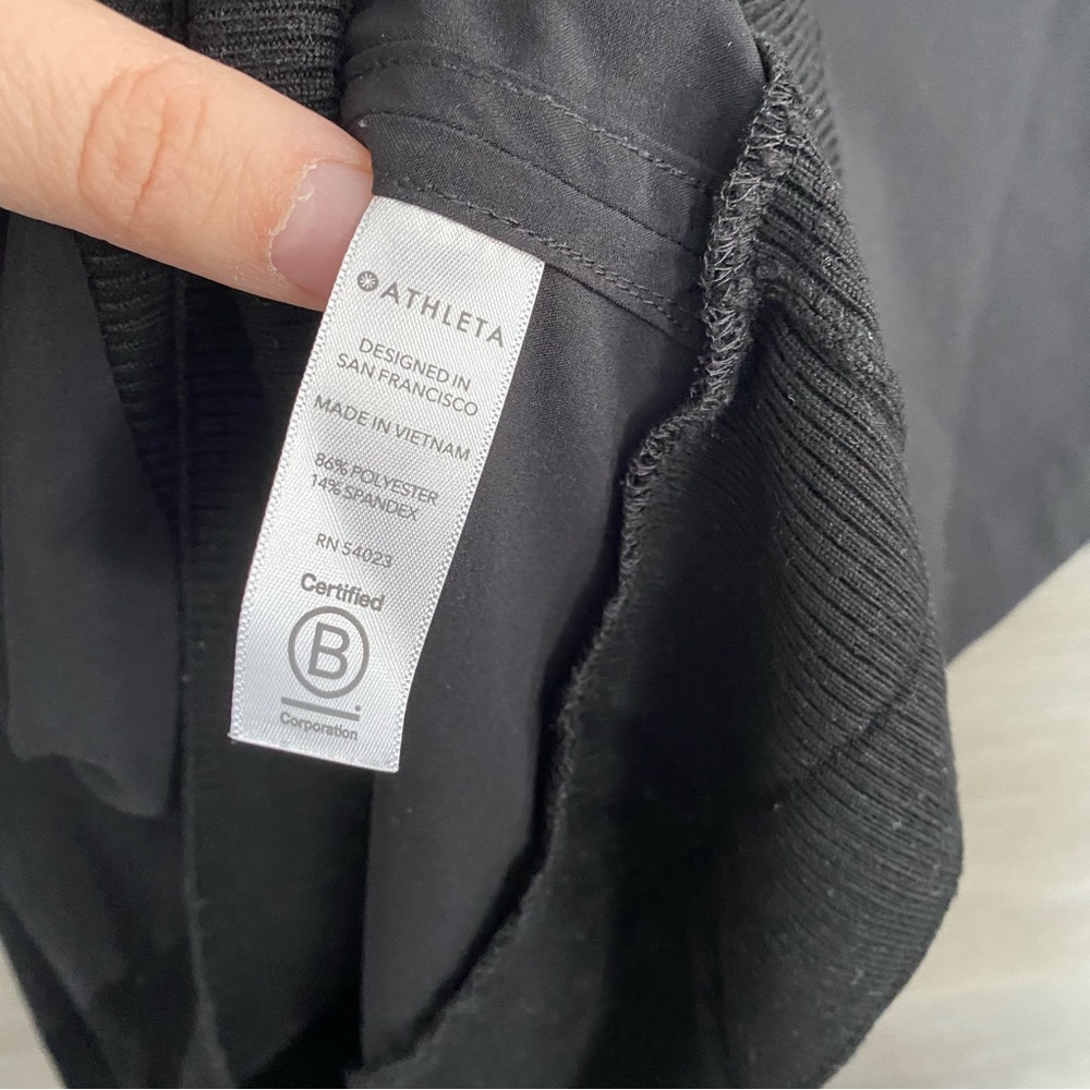 Athleta Loose Crop Tee Black - Picture 4 of 6